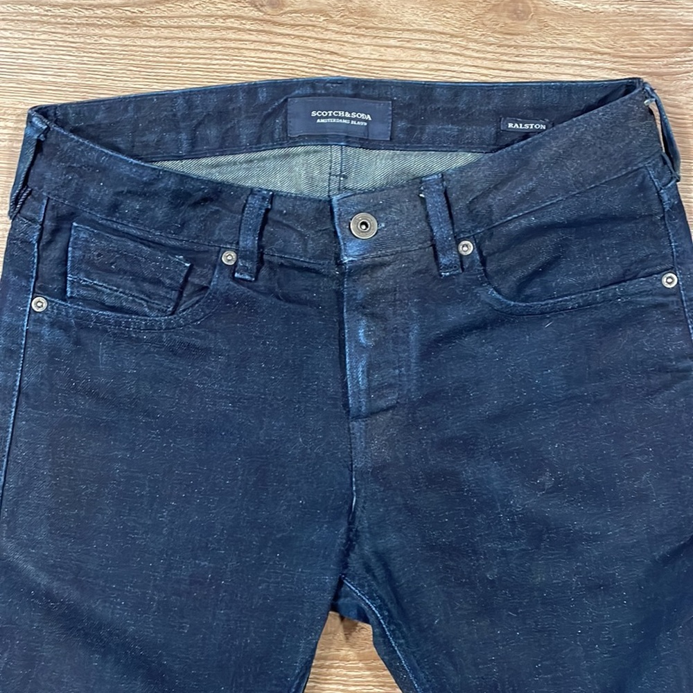 Scotch & Soda // Ralston fit // Indigo wash w/ flecks. - Picture 2 of 8